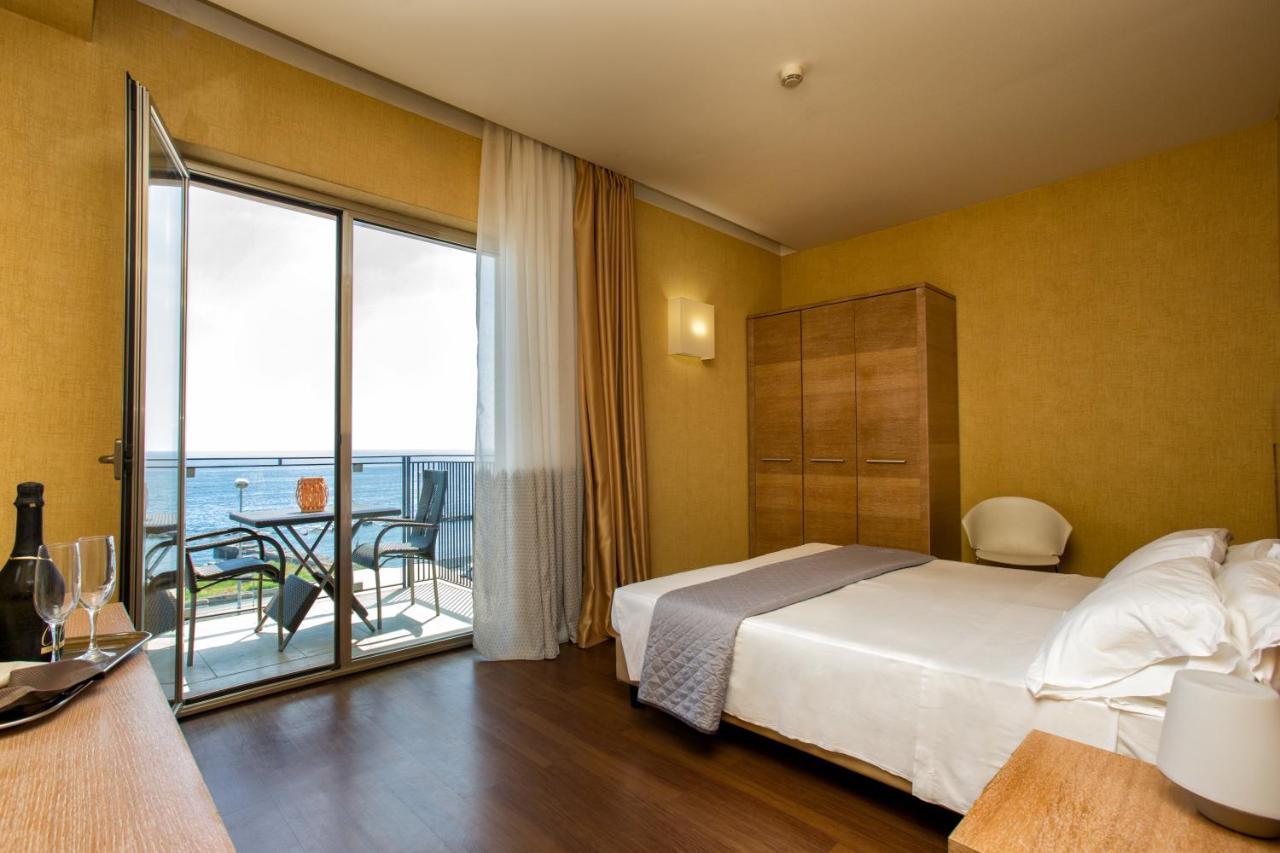 Grand Yachting Palace Riposto