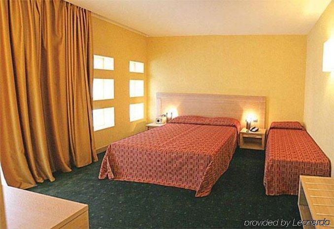 Grand Yachting Palace Hotel 4*